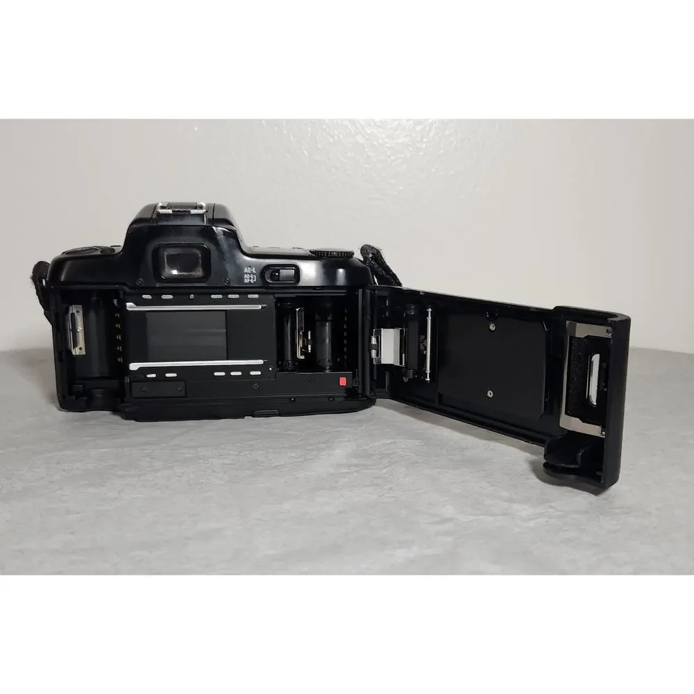 Nikon N6006 AF 35MM Tested Vintage Film Camera With Tamron Lens Pre-owned